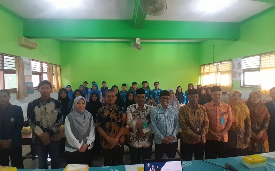PELATIHAN PENGUKURAN BESARAN-BESARAN FISIKA DENGAN MENGGUNAKAN SOFTWARE PHYPHOX UNTUK SISWA TINGKAT SEKOLAH MENENGAH ATAS